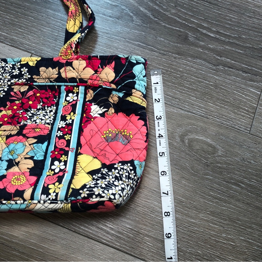 Vera Bradley Happy Snails Small Quilted Red Tote Shoulder Bag Retired Pattern - Picture 3 of 6